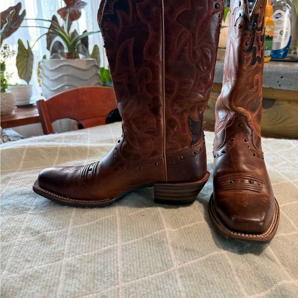 Ariat Brown Heeled Boots - Picture 5 of 7